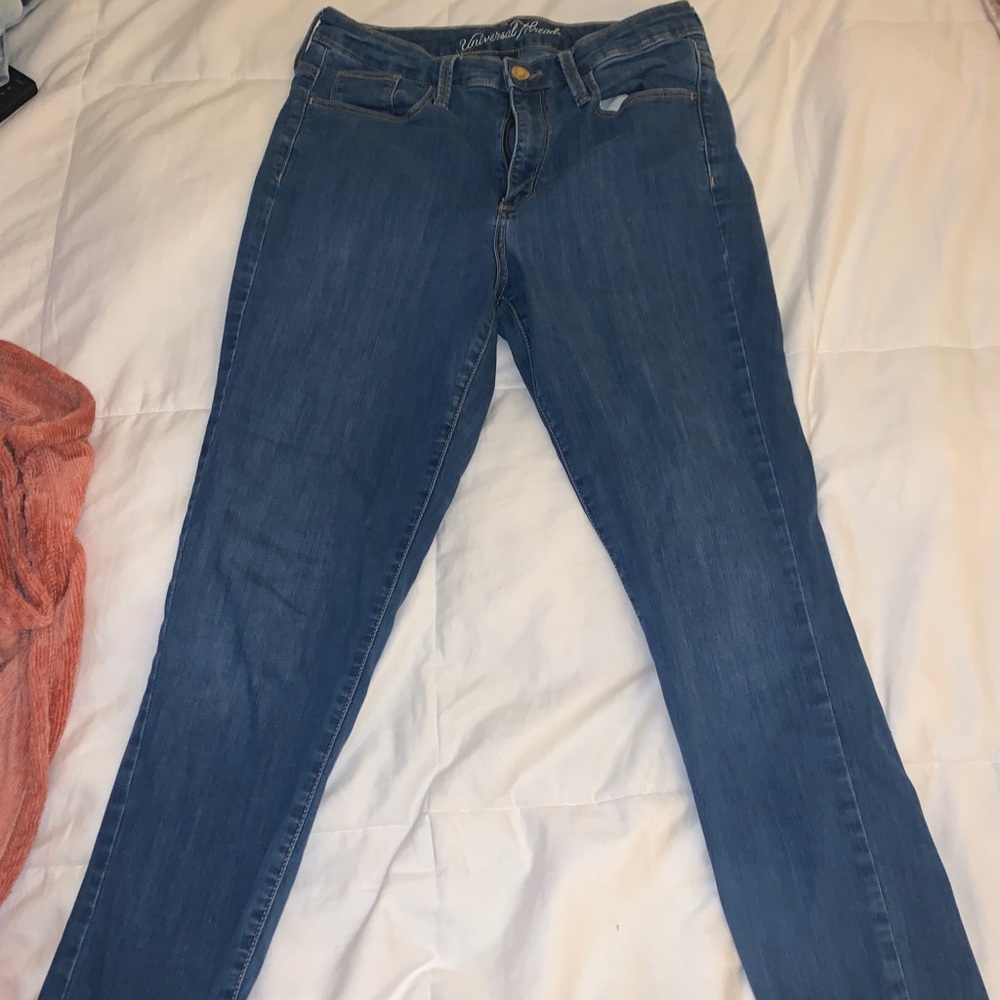 Universal thread jeans